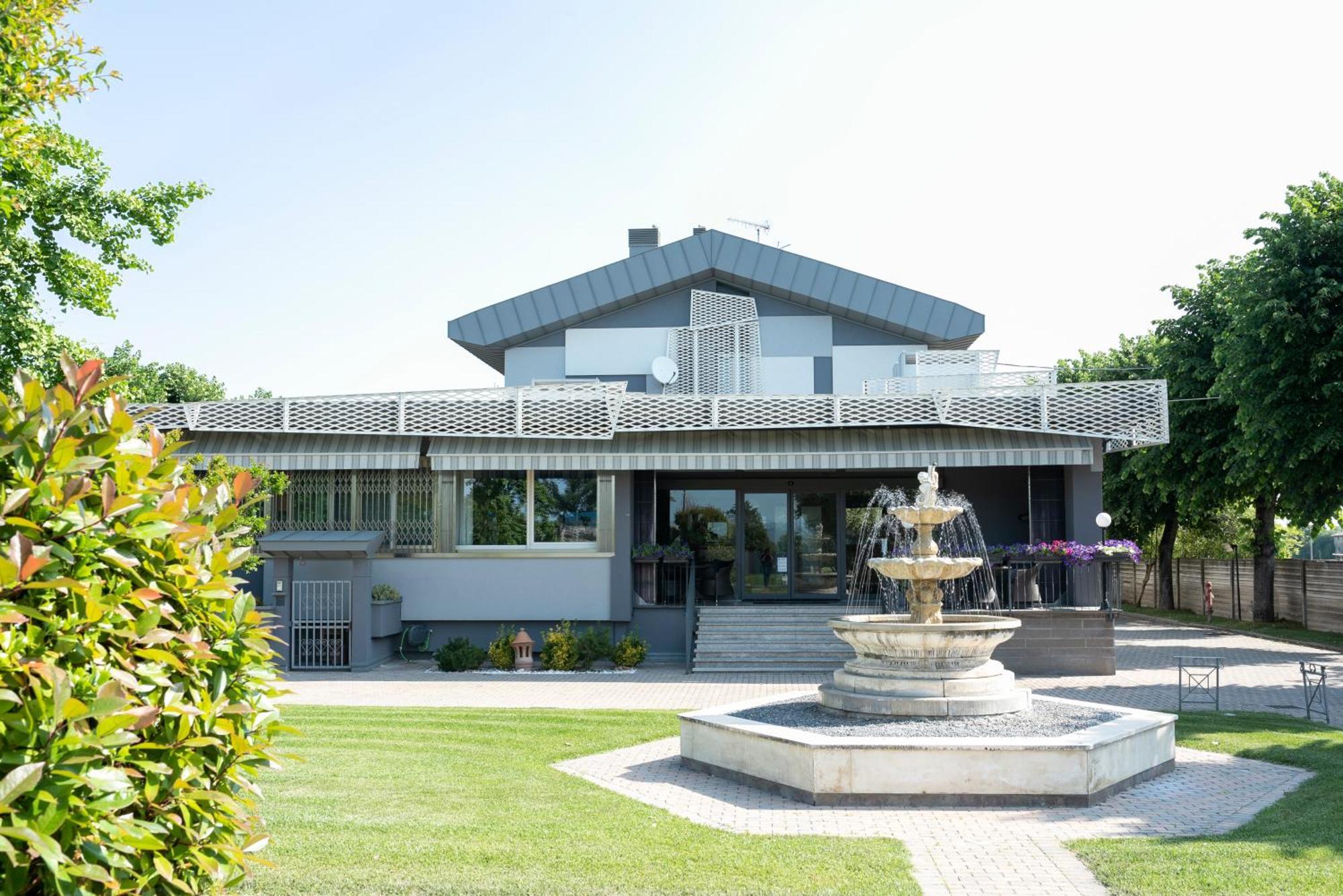 Albergo Aurora Castenaso Buitenkant foto