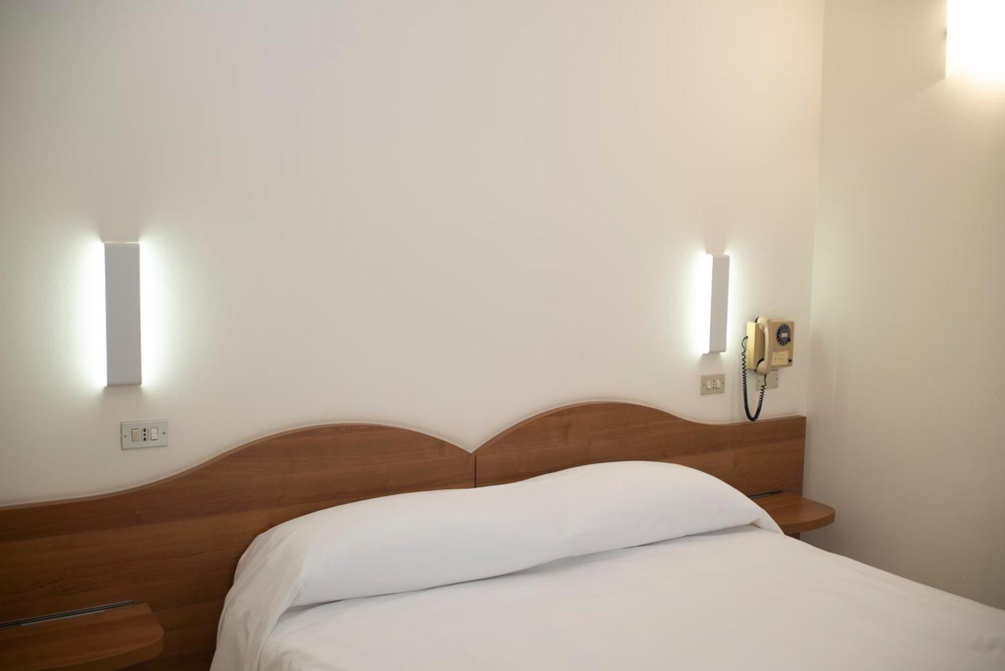 Albergo Aurora Castenaso Buitenkant foto